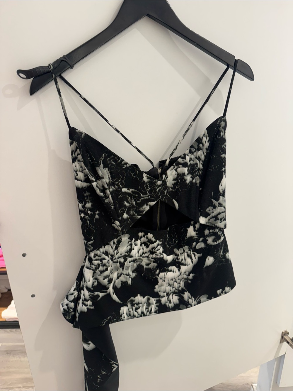 Michelle Mason Black and White Floral Asymmetric Spaghetti-Strap bustier Top